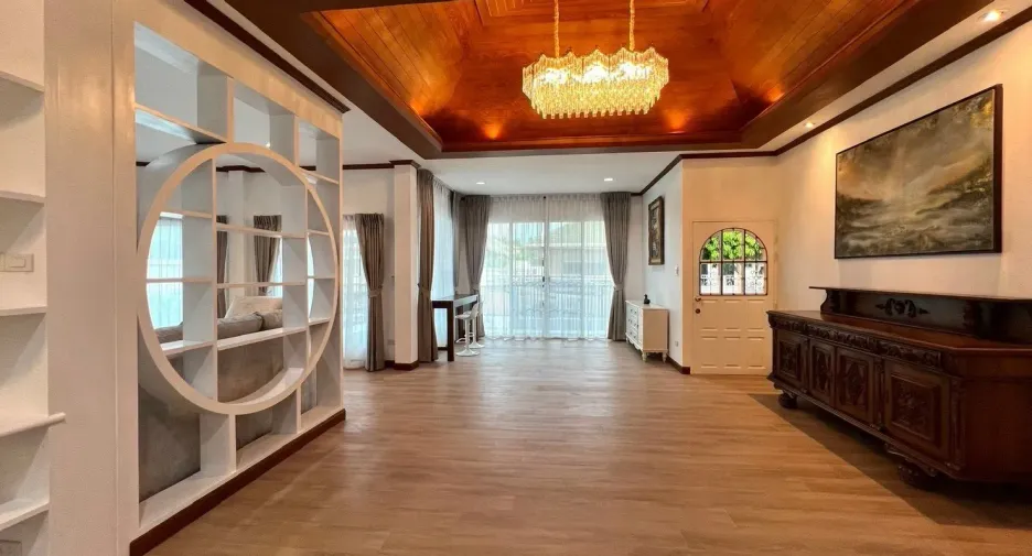 Haus zur Miete mit 4 Zimmer in Bang Lamung, Chonburi