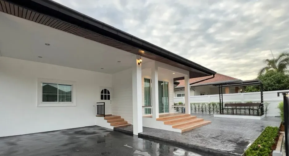 Haus zur Miete mit 4 Zimmer in Bang Lamung, Chonburi