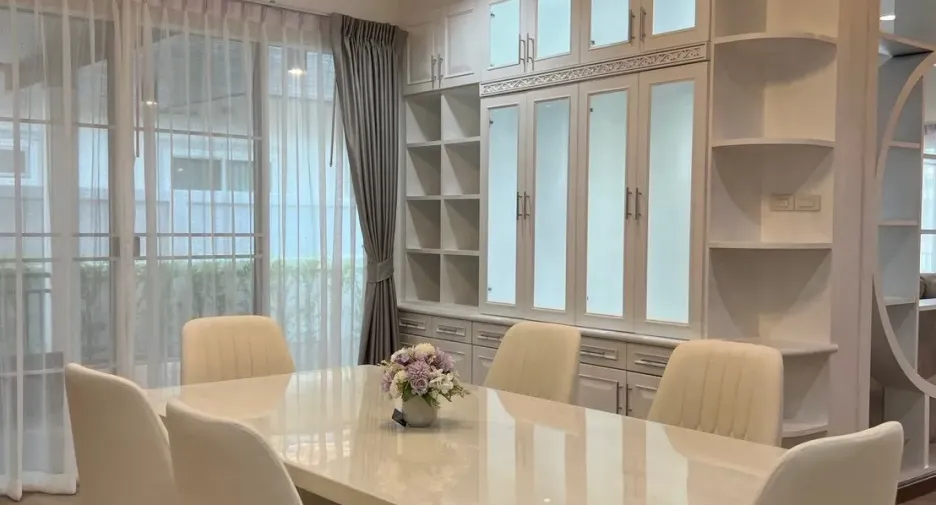 Haus zur Miete mit 4 Zimmer in Bang Lamung, Chonburi