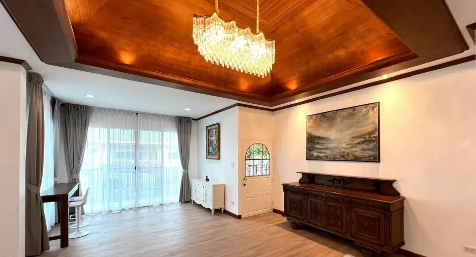 Haus zur Miete mit 4 Zimmer in Bang Lamung, Chonburi