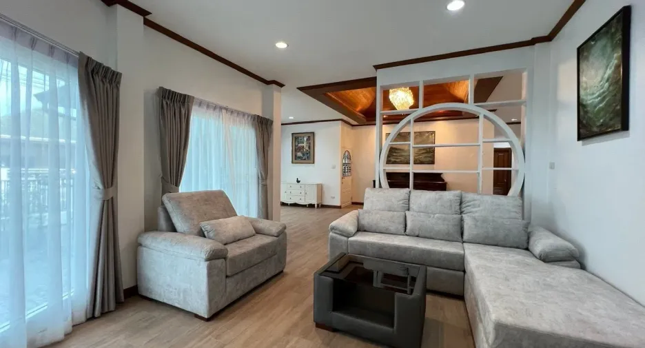 Haus zur Miete mit 4 Zimmer in Bang Lamung, Chonburi