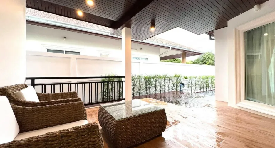 Haus zur Miete mit 4 Zimmer in Bang Lamung, Chonburi