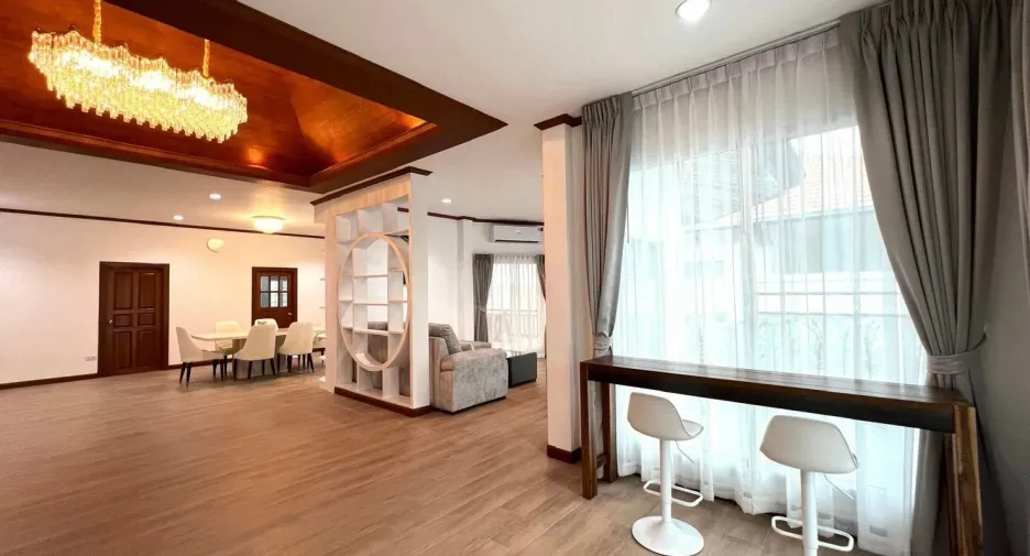 Haus zur Miete mit 4 Zimmer in Bang Lamung, Chonburi