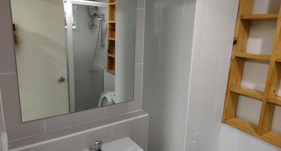 Продажа 1 кровать кондо в Кхлонг Тоеи, Бангкок
