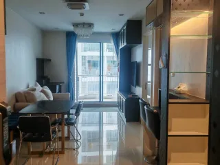 À louer 1 chambre condo à Yan Nawa, Bangkok