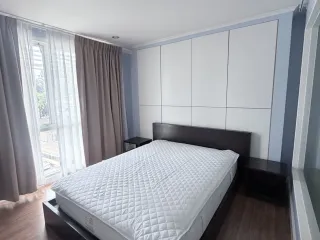 Wohnung zur Miete mit 1 Zimmer in Bang Rak, Bangkok