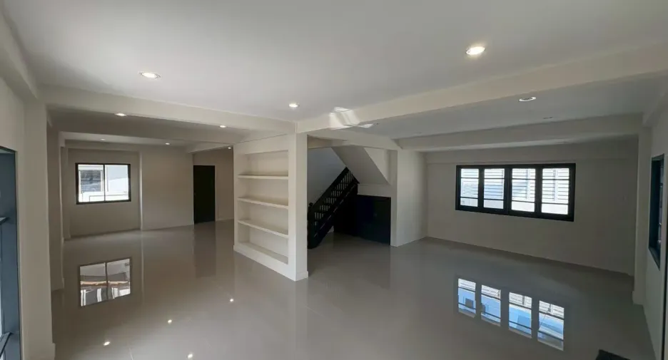 Casa en venta de 3 habitaciones en Thawi Watthana, Bangkok
