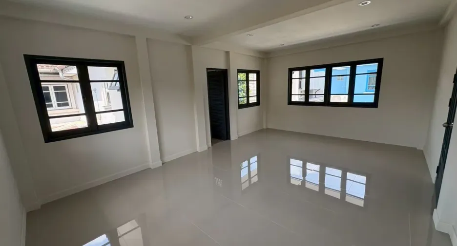 Casa en venta de 3 habitaciones en Thawi Watthana, Bangkok