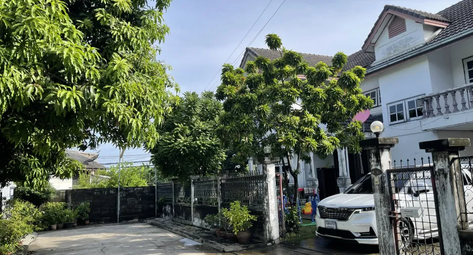 出售 4 卧室 独立屋 在 Taling Chan, 曼谷