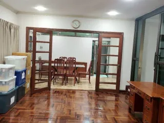 À vendre 4 chambres maison à Taling Chan, Bangkok