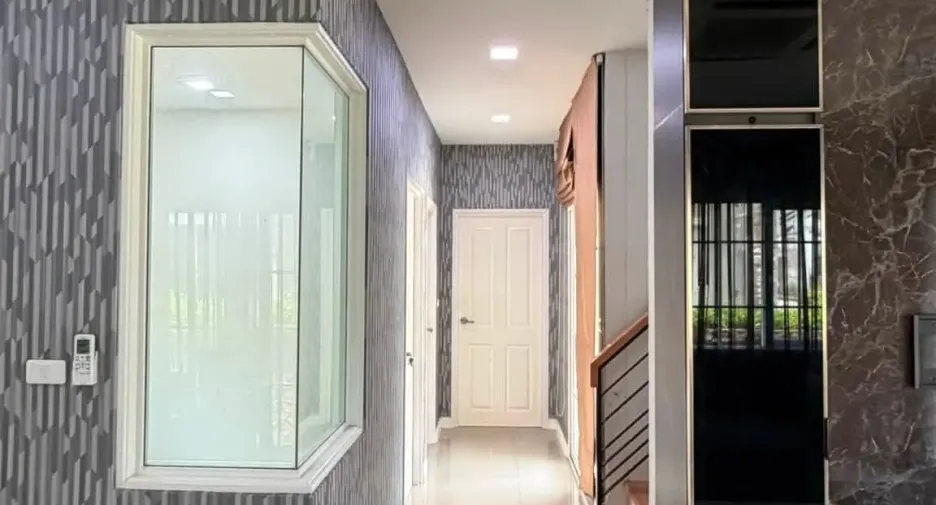 For sale 4 bedrooms house in Bang Khae, Bangkok