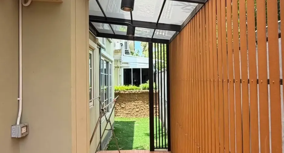 For sale 4 bedrooms house in Bang Khae, Bangkok