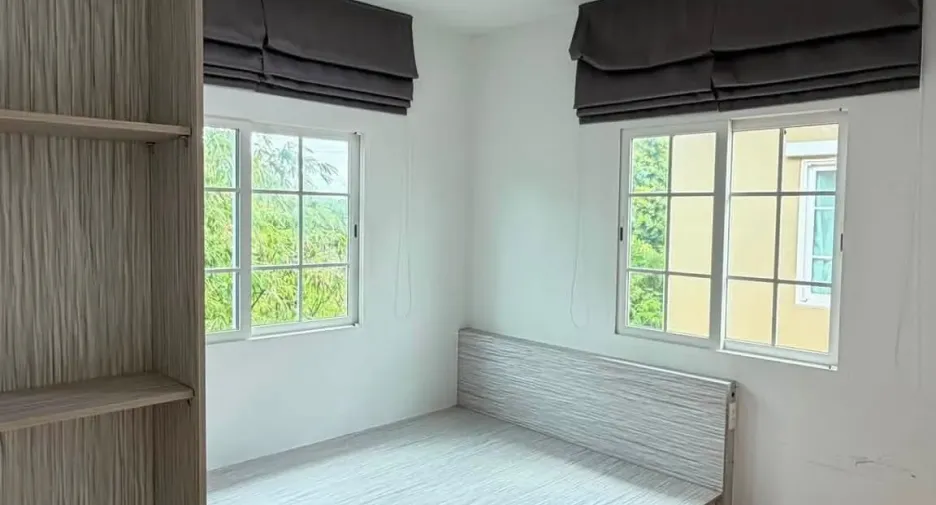 For sale 4 bedrooms house in Bang Khae, Bangkok