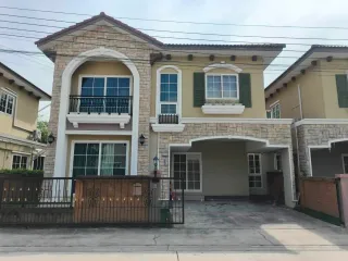 Casa en venta de 4 habitaciones en Bang Khae, Bangkok
