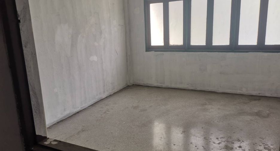 Gewerbefläche zum Kauf mit 4 Zimmer in Watthana, Bangkok
