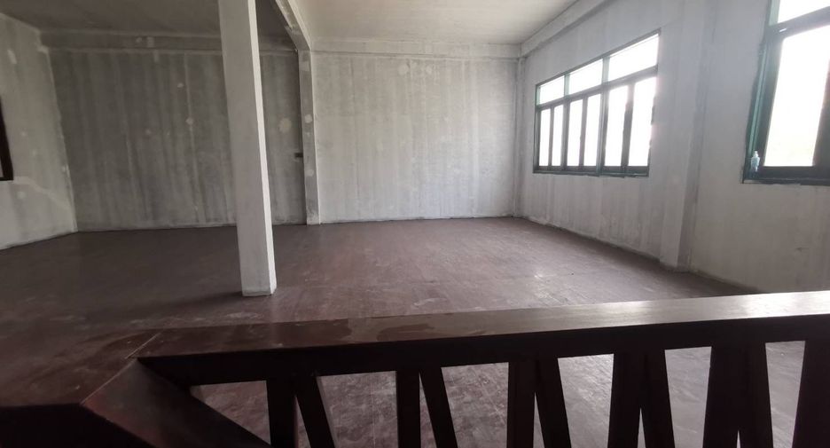 Gewerbefläche zum Kauf mit 4 Zimmer in Watthana, Bangkok