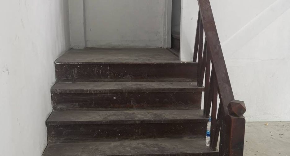 Gewerbefläche zum Kauf mit 4 Zimmer in Watthana, Bangkok