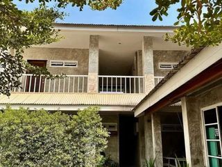 Haus zum Kauf mit 6 Zimmer in Mueang Chiang Mai, Chiang Mai