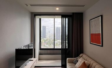 Condo en alquiler de 1 habitaciones en Khlong Toei, Bangkok