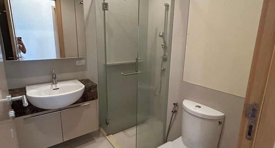 For sale 2 bedrooms condo in Khlong Toei, Bangkok