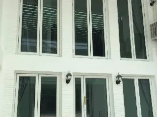 Reihenhaus zur Miete mit 2 Zimmer in Phra Khanong, Bangkok