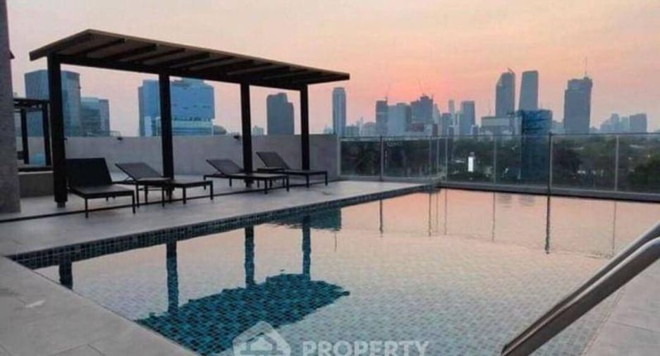 For sale 2 bedrooms condo in Khlong Toei, Bangkok