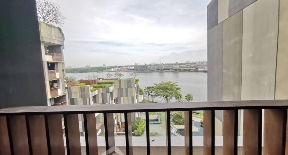 For rent 3 bedrooms condo in Yan Nawa, Bangkok