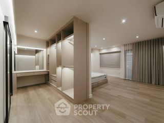 Reihenhaus zur Miete mit 5 Zimmer in Khlong Toei, Bangkok
