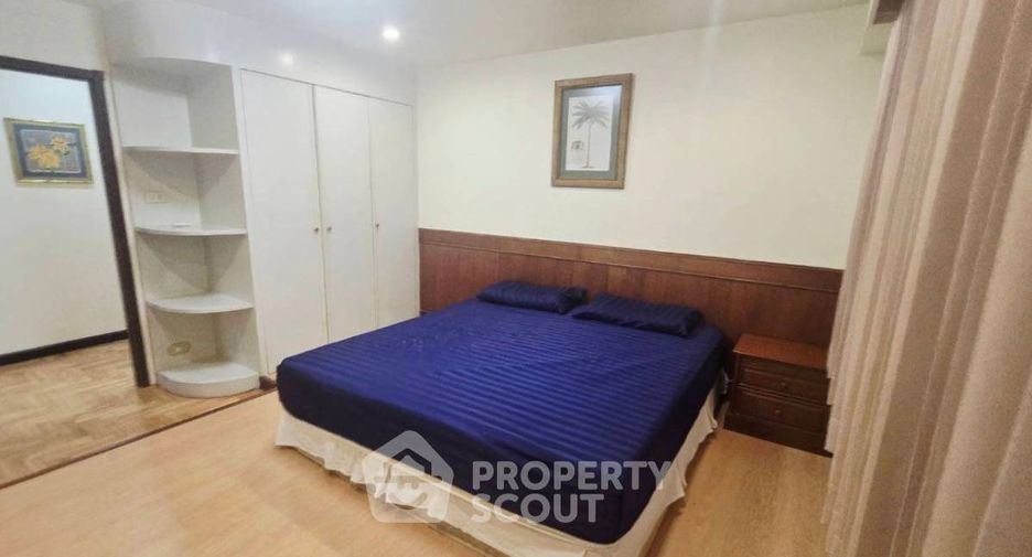 For rent 3 bedrooms condo in Watthana, Bangkok