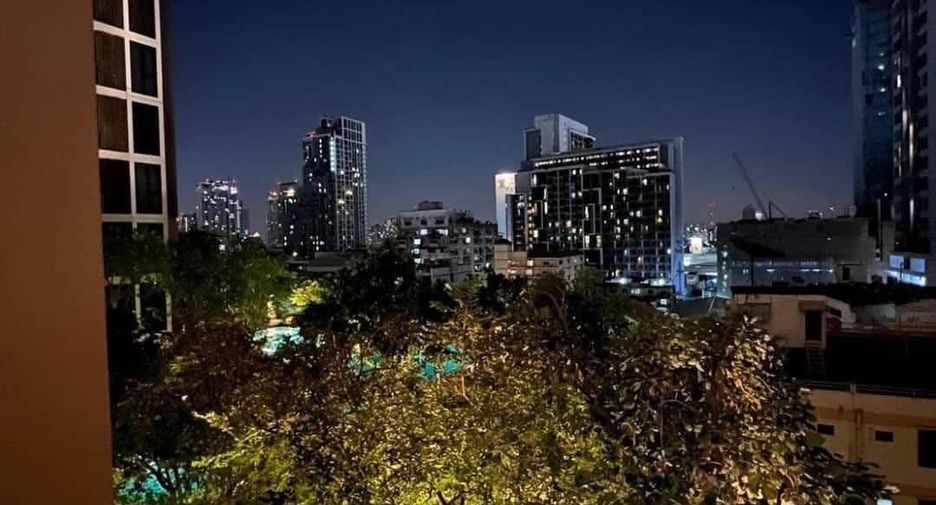 For rent 1 bed condo in Phaya Thai, Bangkok