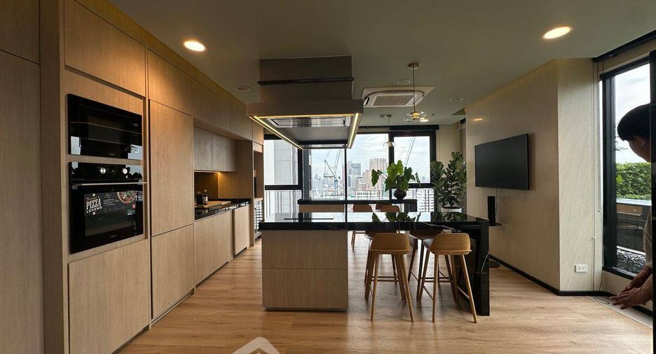 出售 2 卧室 公寓 在 Phaya Thai, 曼谷