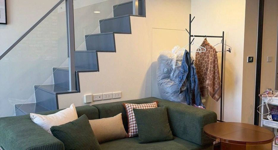À louer et à vendre 1 chambre condo à Huai Khwang, Bangkok