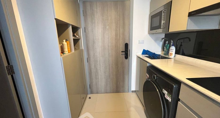 À louer et à vendre 1 chambre condo à Huai Khwang, Bangkok
