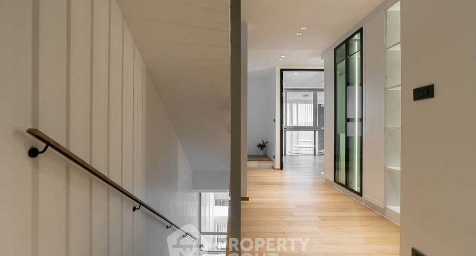 Reihenhaus zur Miete und zum Kauf mit 4 Zimmer in Chatuchak, Bangkok