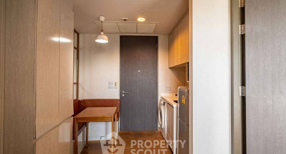 For sale 1 Beds condo in Khlong Toei, Bangkok