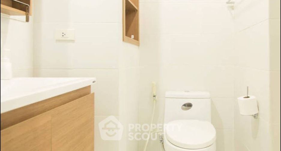 Condo en venta de 2 habitaciones en Khlong Toei, Bangkok