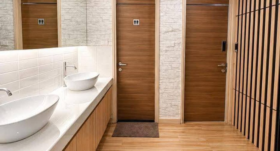 For sale 5 bedrooms condo in Yan Nawa, Bangkok