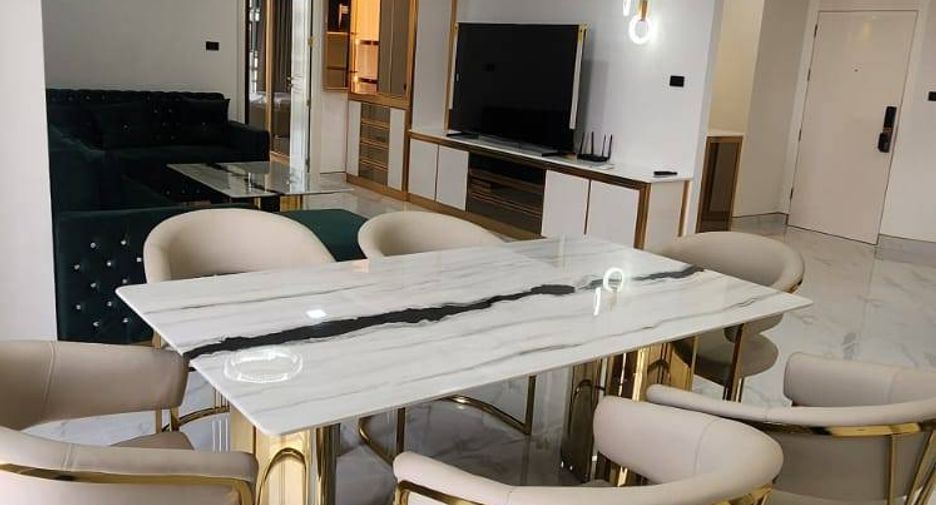 For sale 2 bedrooms condo in Yan Nawa, Bangkok