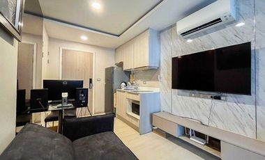 For sale 1 bed condo in Khlong Toei, Bangkok
