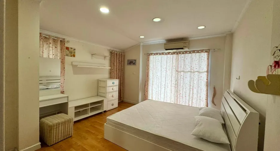 出租 3 卧室 独立屋 在 San Sai, Chiang Mai