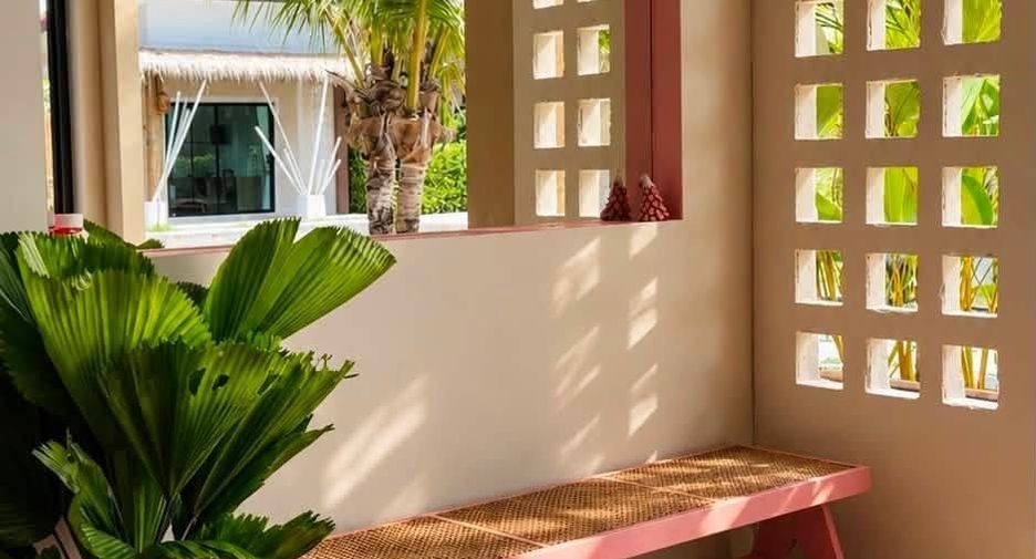 For sale 11 bedrooms hotel in Ko Lanta, Krabi