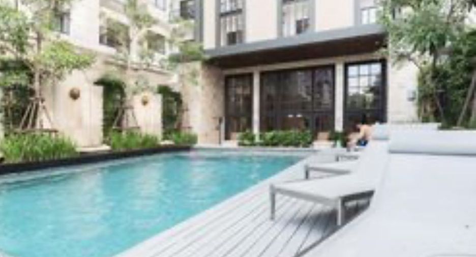 For rent studio condo in Khlong Toei, Bangkok