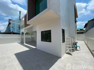 出售 5 卧室 独立屋 在 Wang Thong Lang, 曼谷
