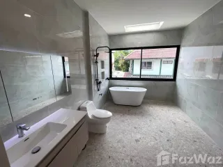 出售 5 卧室 独立屋 在 Wang Thong Lang, 曼谷