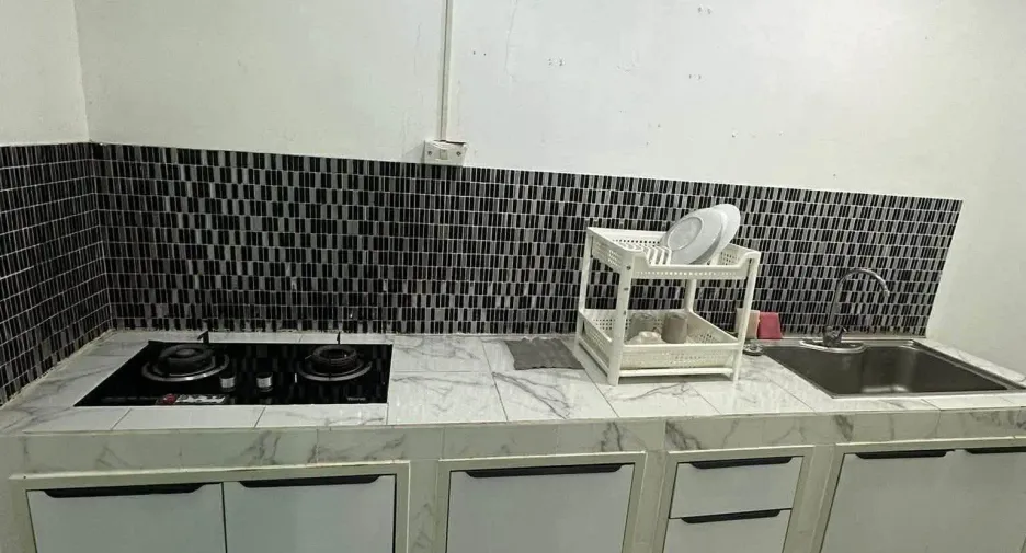 For rent 4 bedrooms townhouse in Bueng Kum, Bangkok