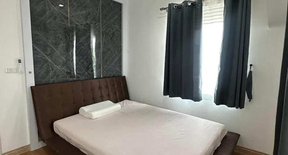 For rent 4 bedrooms townhouse in Bueng Kum, Bangkok