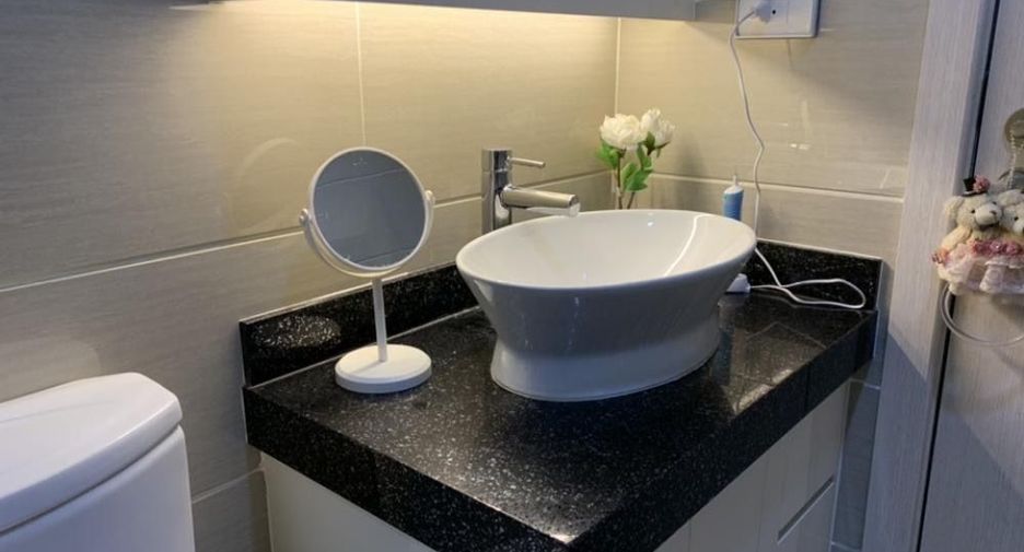 Wohnung zur Miete mit 1 Zimmer in Huai Khwang, Bangkok