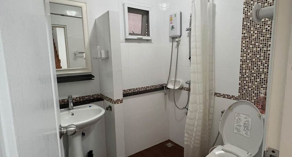 出售 和 出租 5 卧室 独立屋 在 Hang Dong, Chiang Mai