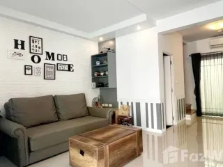 出租 2 卧室 联排别墅 在 Bang Phli, Samut Prakan