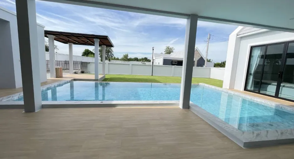 À louer 4 chambres villa à Hua Hin, Prachuap Khiri Khan